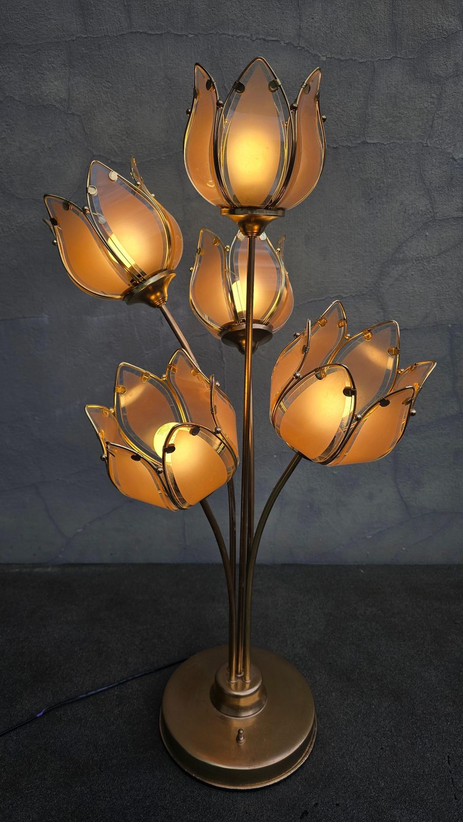 Italian Floral Glass And Brass Tulip Table Lamp, 1970s photo vintage