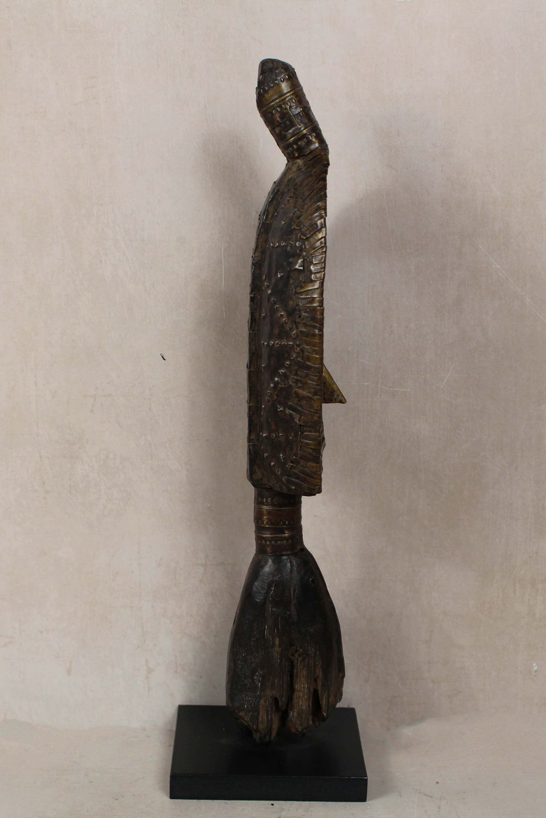 Kota Bakota Mahongwe Sculpture   Gabon photo furniture