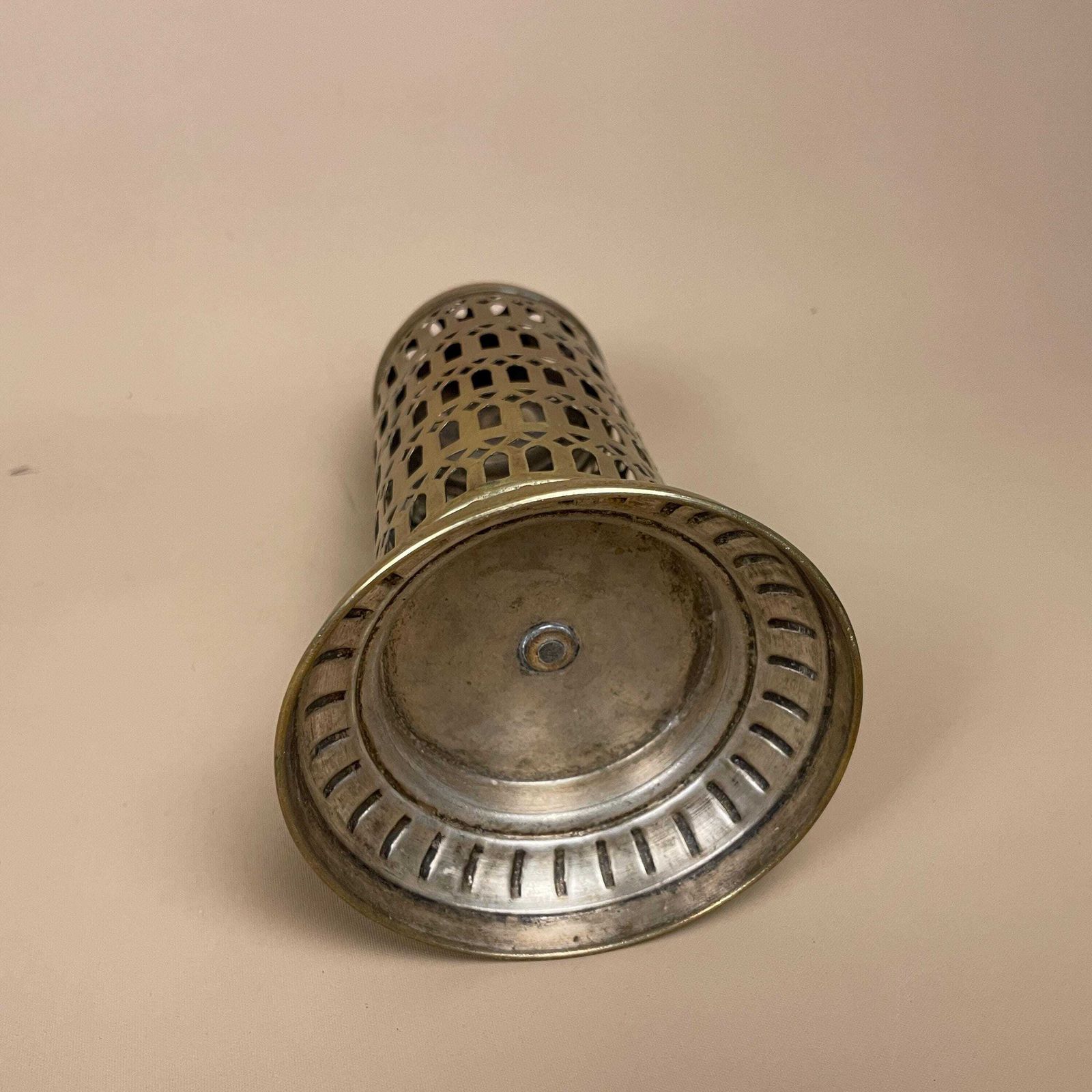 Antique Indian Gold Brass Candle Holder Ornate Vintage Lantern Metal Tea Light India Candlestick Pattern Traditional Traditional Cylinder photo vinterior