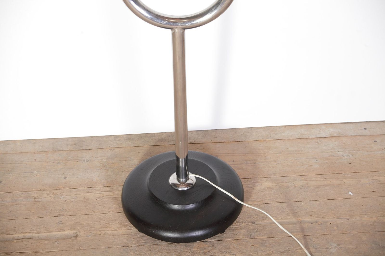 Modernistische Chromen Vloerlamp, Voormalig Tsjecho Slowakije, Jaren 1940 photo Verlichting