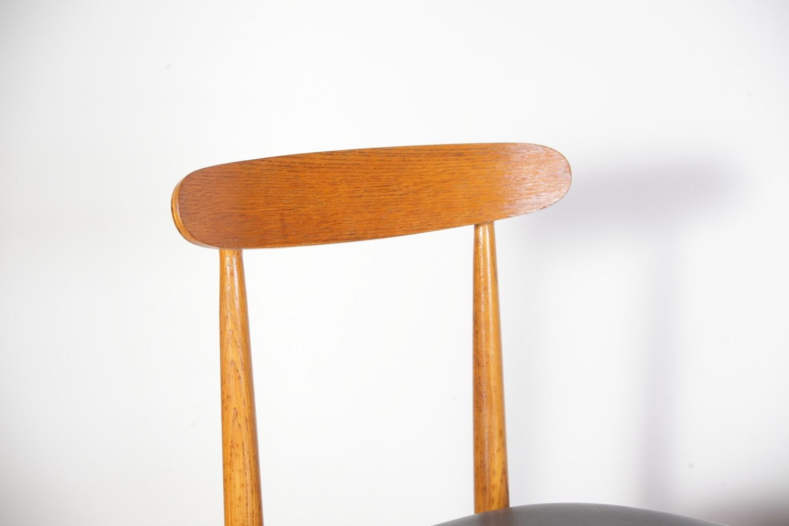 Mid Century Oak And Black Leather Dining Chairs From Uluv, Former Czechoslovakia, 1960s, Set Of 4 photo buy