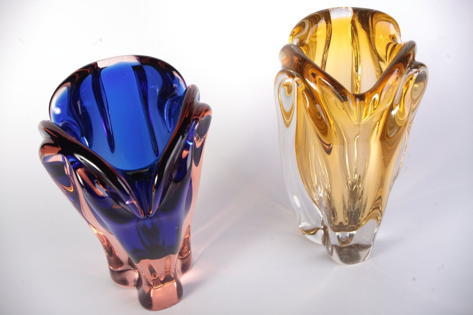 Glazen Vazen Van Josef Hospodka Voor Sklarny Chribska, Tsjechisch, Jaren 1970, Set Van 2 photo Woonaccessoires