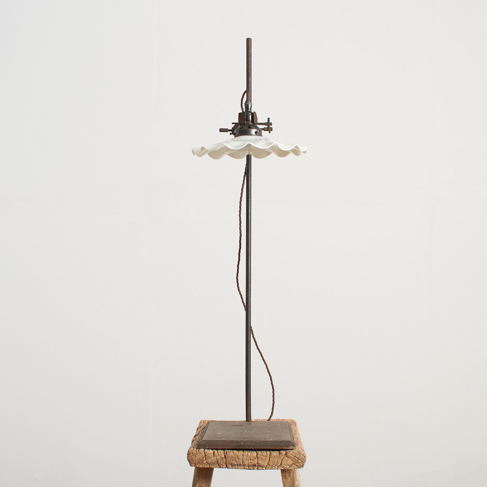 Antique French Coolie Lab Stand Desk Lamp – A photo furniture