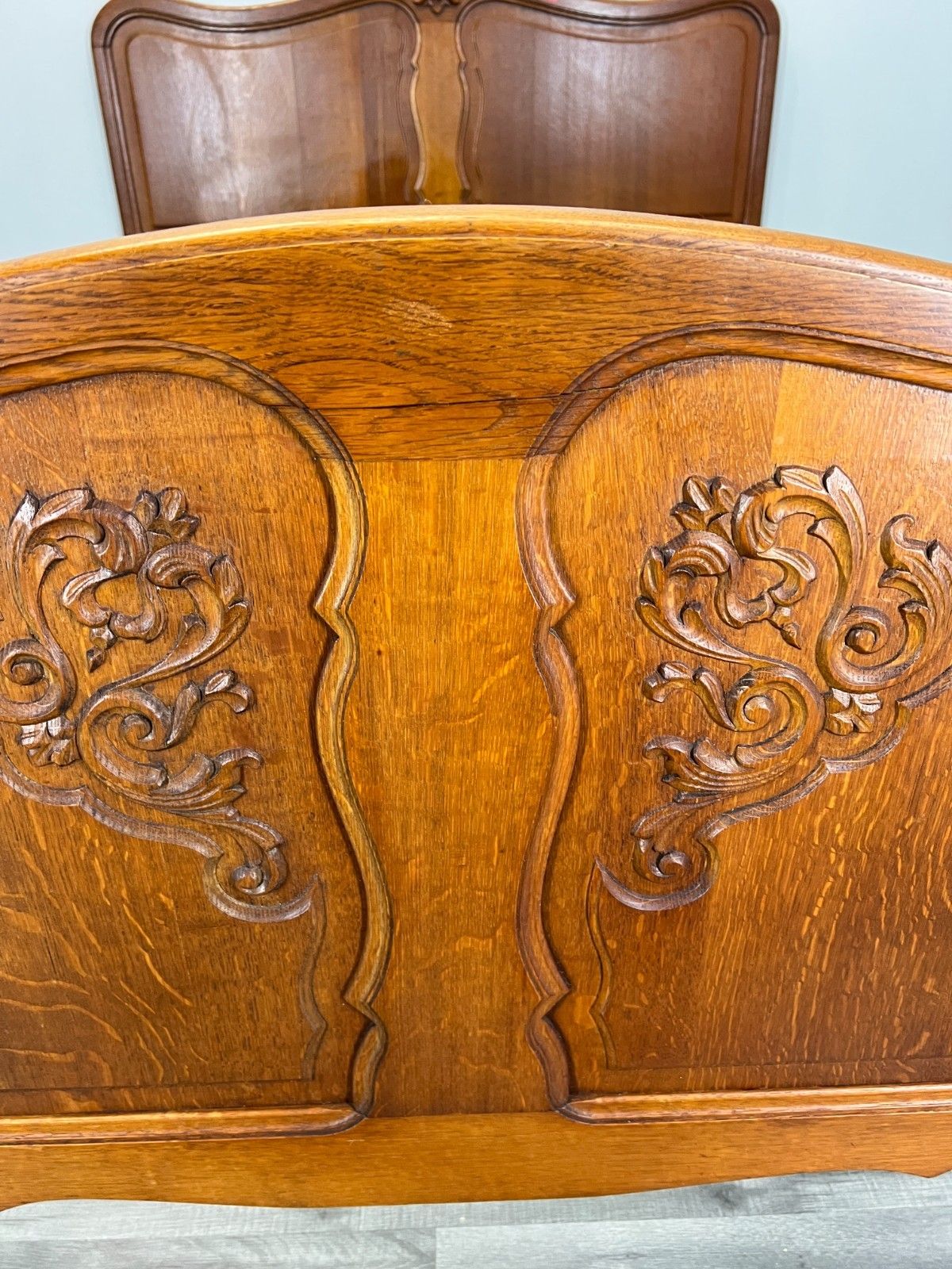 399.0 Bed Vintage French Louis Style Oak Double Bed Frame Carved Headboard Lot 4730 photo