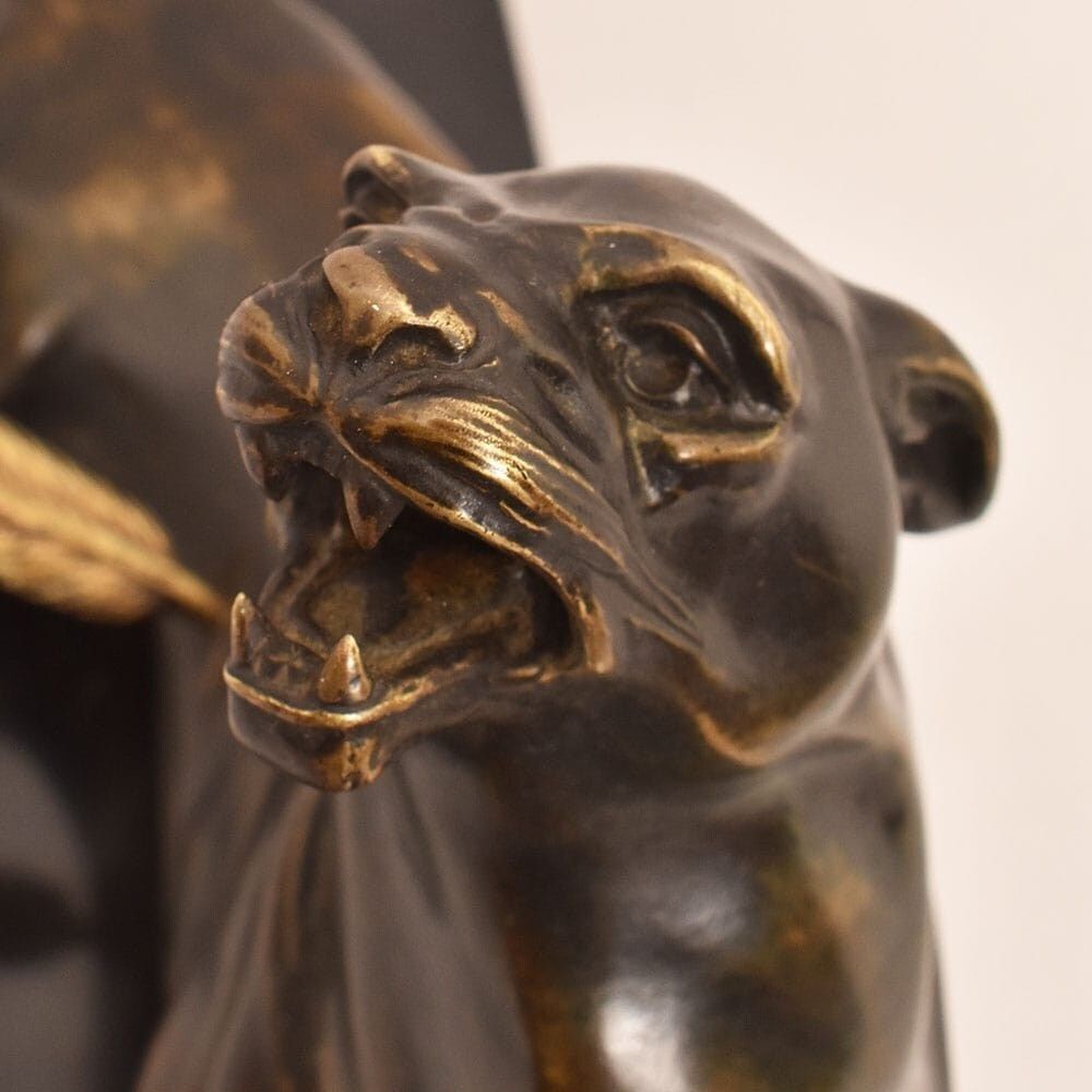 Antique Bronze Statues, Charles Valton, XIX Century, Wounded Lioness. photo vintage