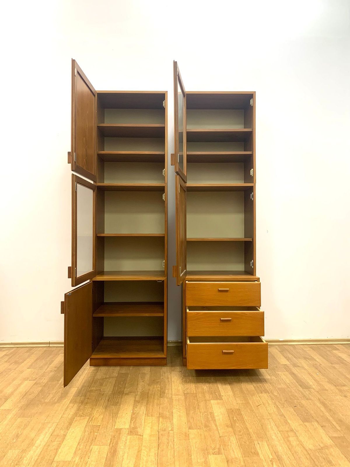 Retro Ladekasten, Houtwerk, Jaren 1970, Tsjecho Slowakije photo furniture
