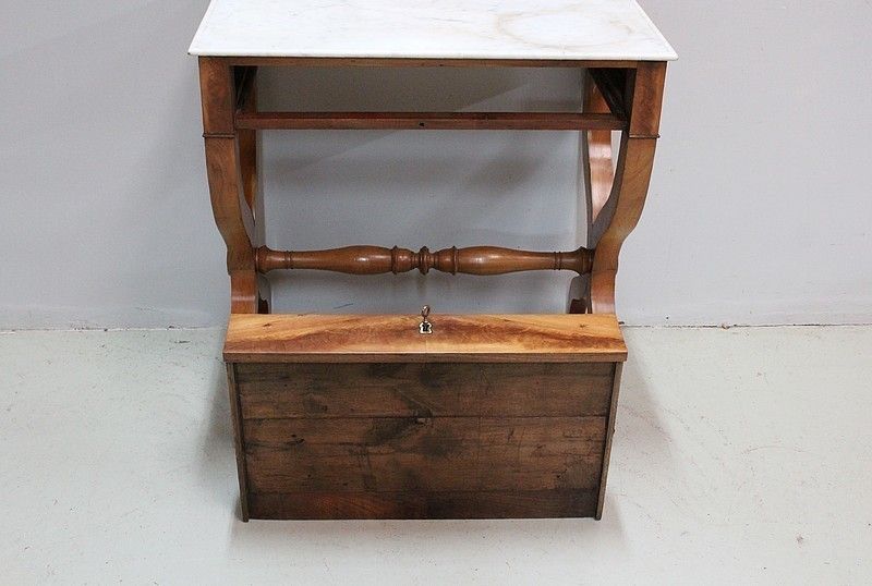2553.37 Dressing Table Charles X, 19th Century photo