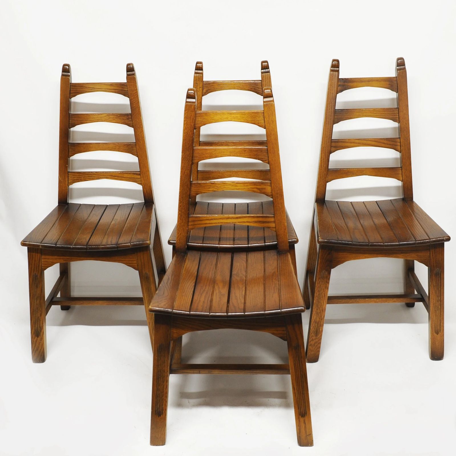 photo vinterior Vintage Arts And Crafts Style Dining Chairs By Webber, 1950s, Set Of 4