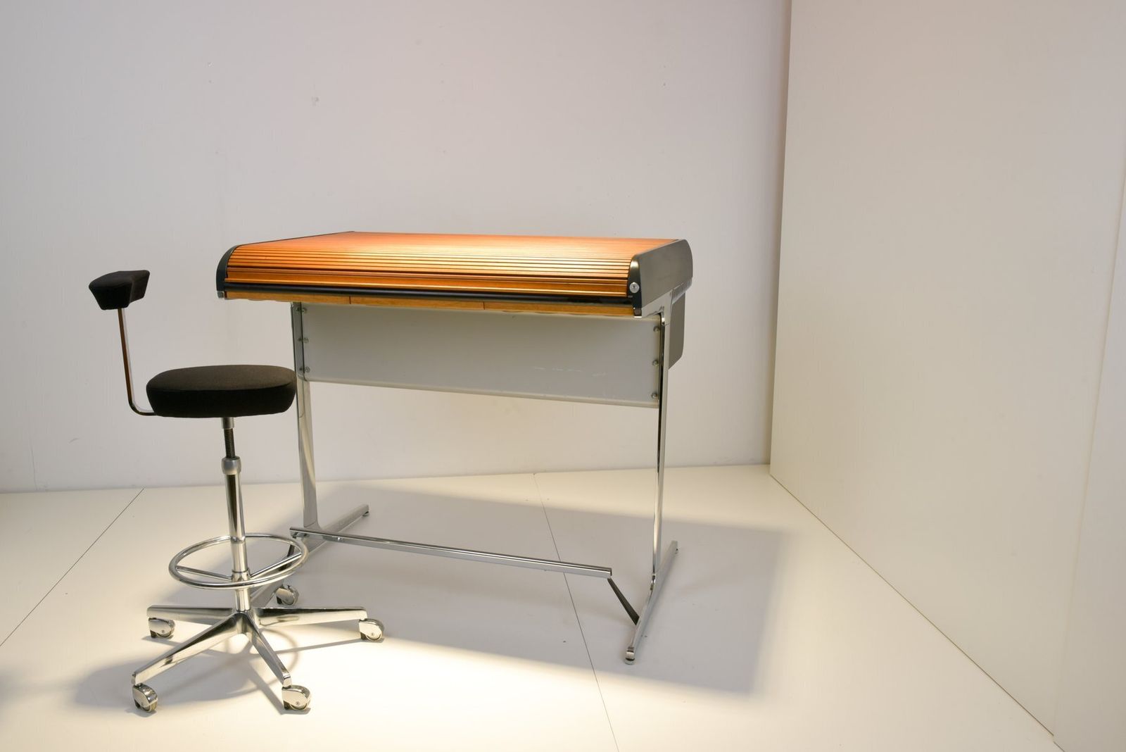 Action Office 1 Rolltop Desk And Perch By George Nelson For Herman Miller, 1977, Set Of 2