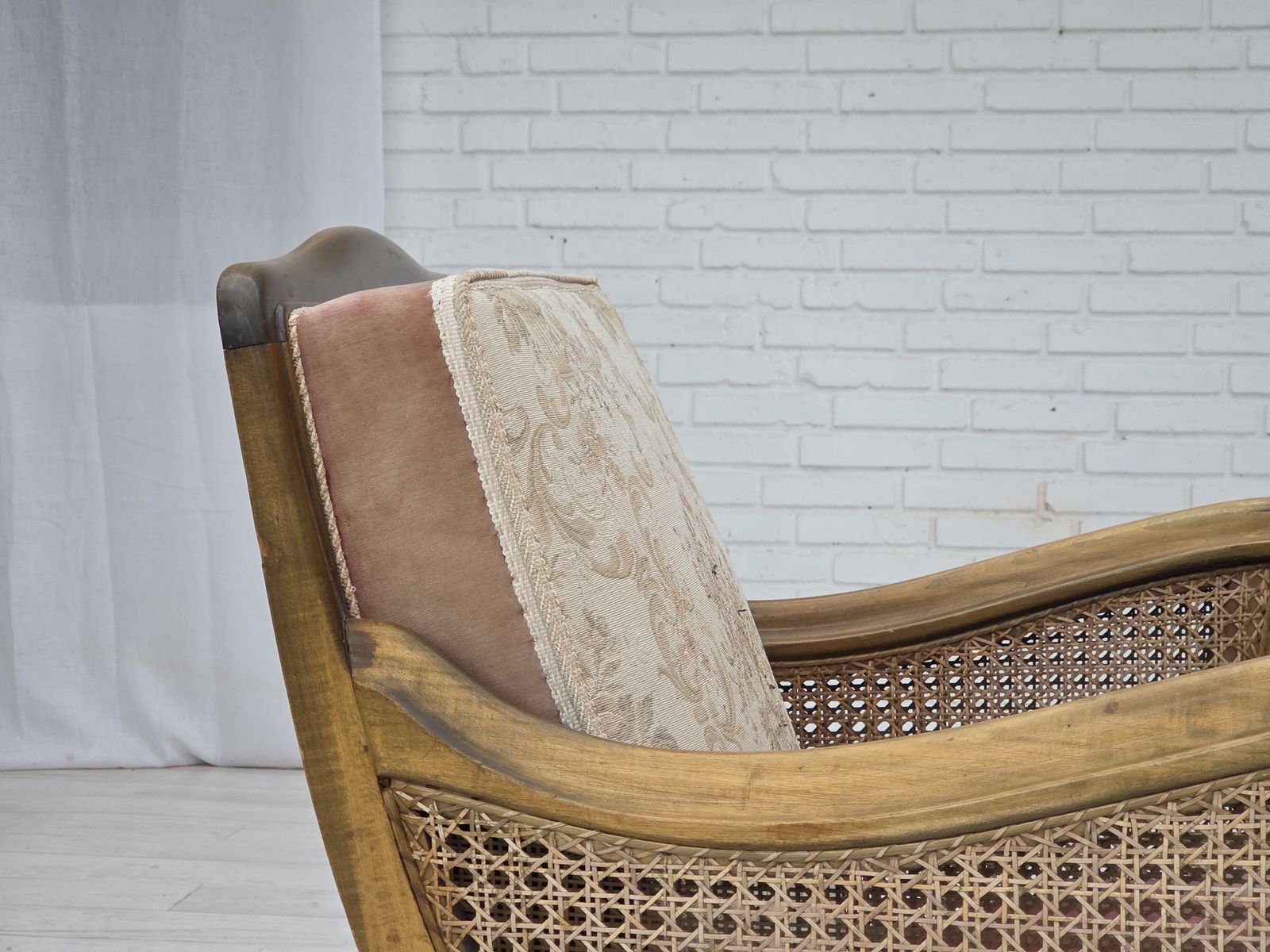 1940s, Danish Armchair, Woven Wool, Velour, Furniture Mesh, Carved Oak Wood. photo vinterior