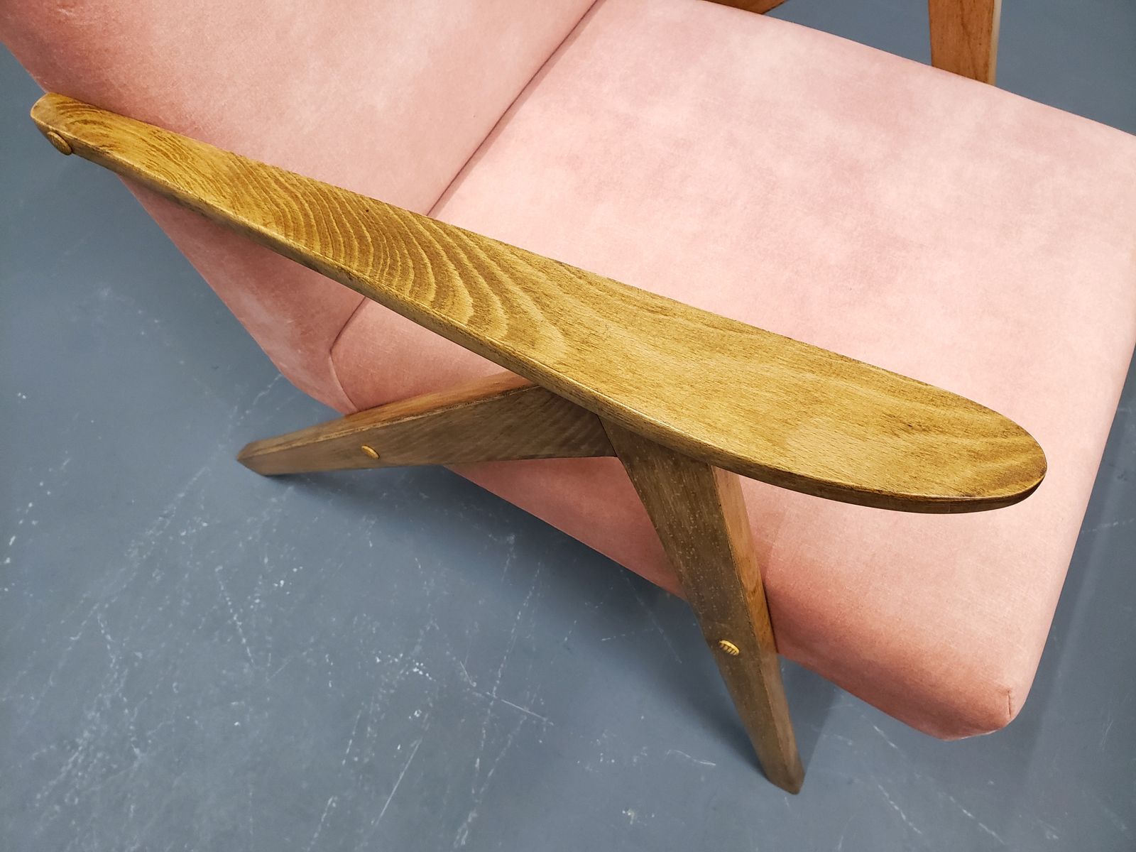 One Left   1960 Mid Century Easy Chair Model B 310 Var In Pastel Pink Velvet photo vintage