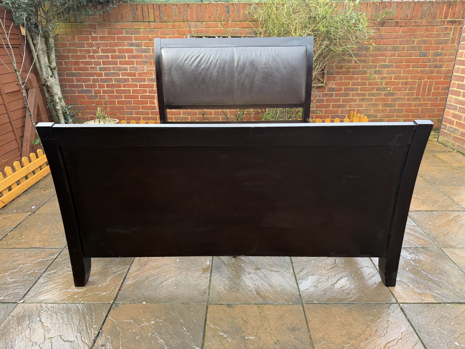 Stunning Deep Merlot Contemporary Sleigh King Bed Frame With Leatherette Head Board – Very Good Condition photo vintage