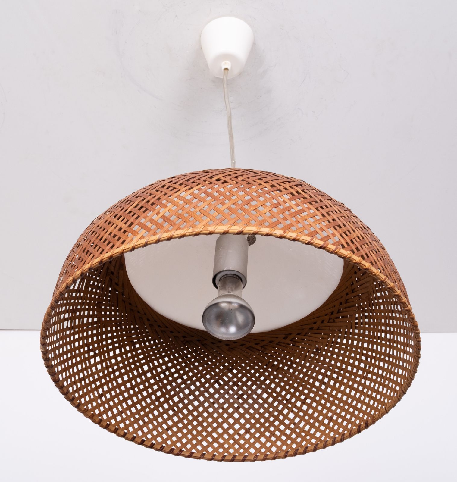 Japan Wicker Pendant Lamp 1970s photo Verlichting