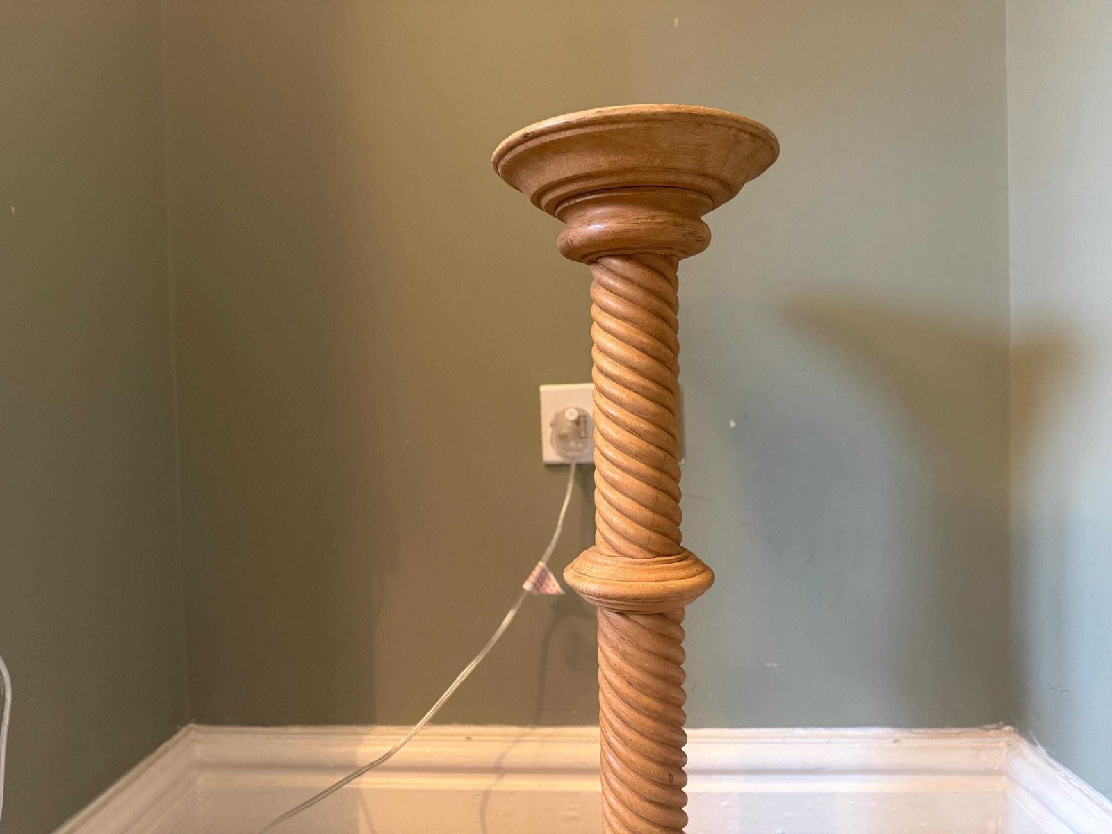 Vintage Solid Wood Plant Stand / Pot Stand / Pedestal Table / Lamp Stand photo Home Decor