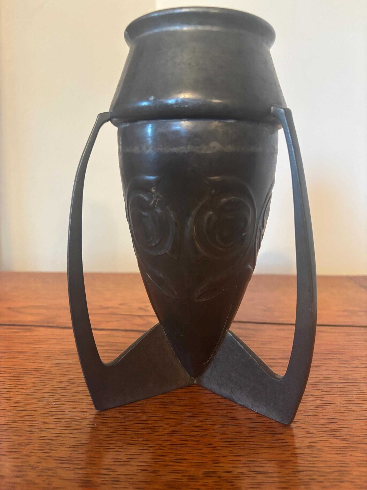 Archibald Knox Liberty & Co Tudric Pewter Vase "Rocket Bomb Vase" photo furniture