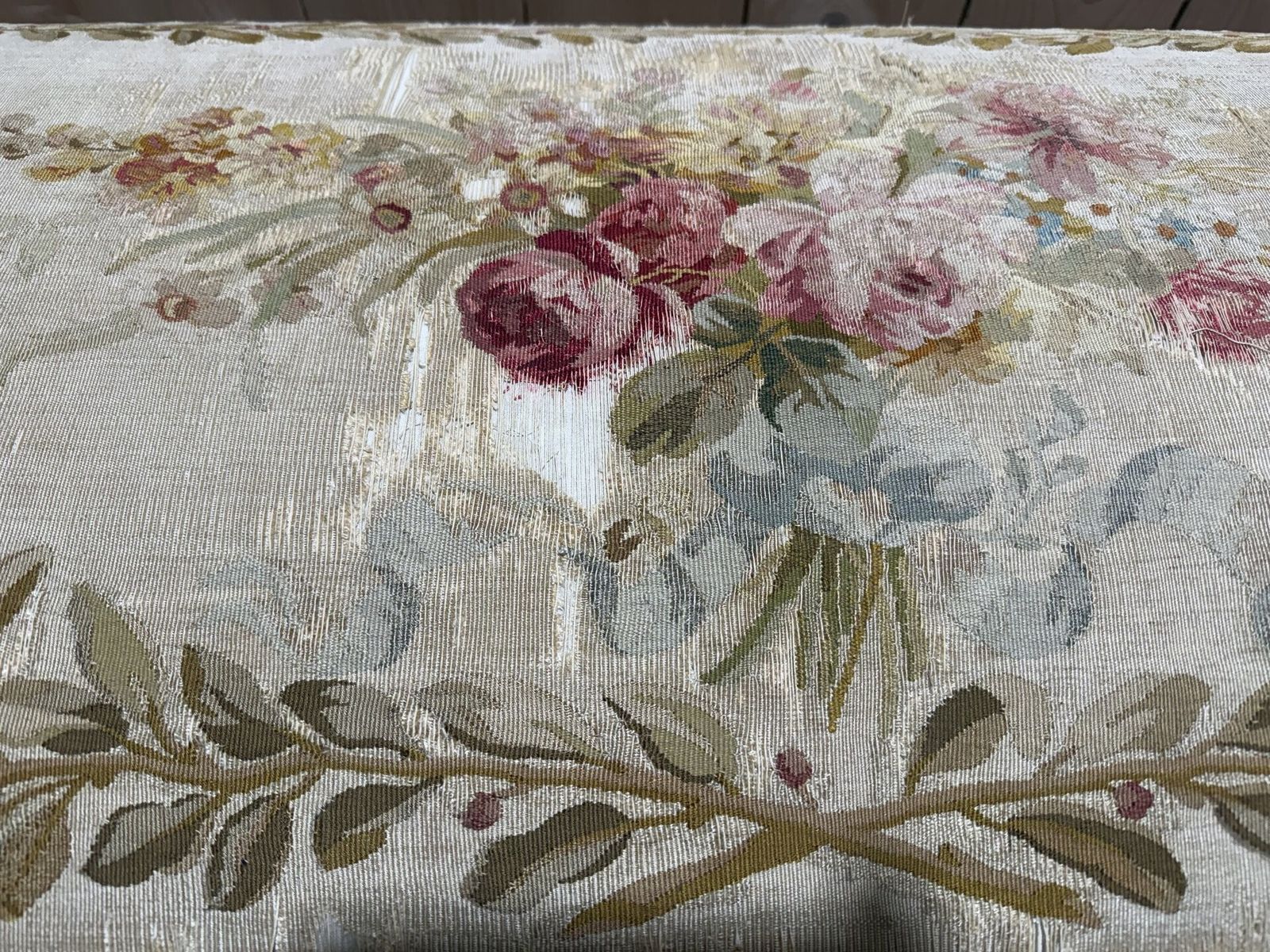 Banc   Banquette D'office De Style Louis XVI En Bois Doré photo for sale