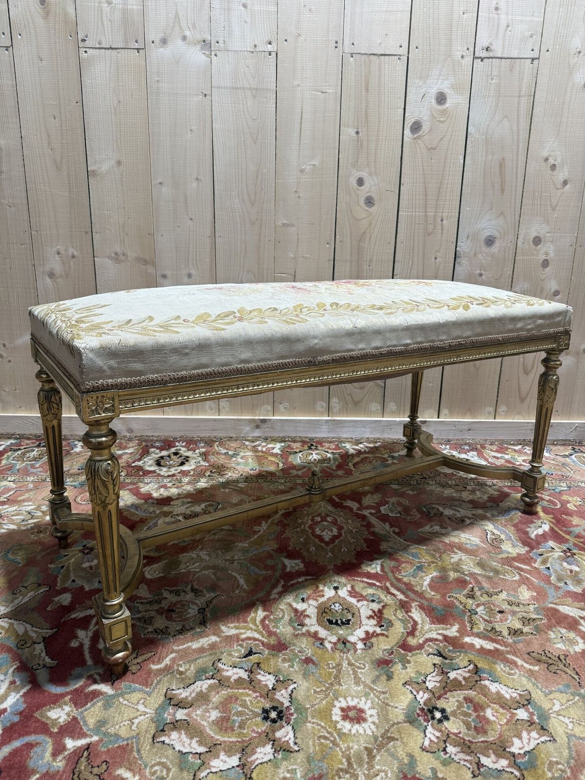 Banc   Banquette D'office De Style Louis XVI En Bois Doré photo vinterior