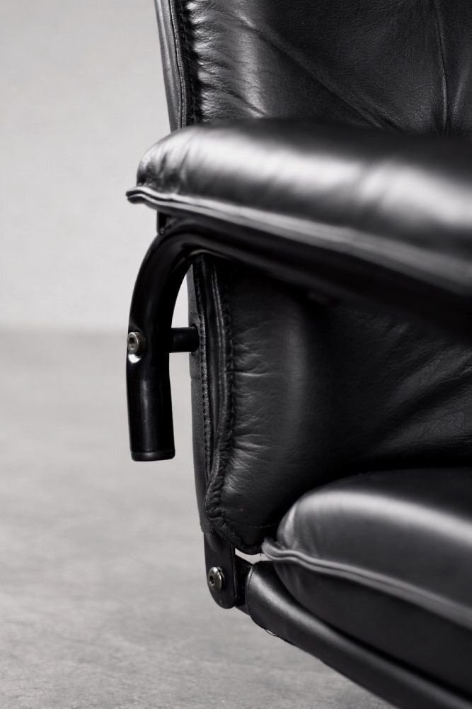 1681.0 Set Of Mid Century Modern Danish Black Leather Swivel Chair & Ottoman From Unico, 1970s photo