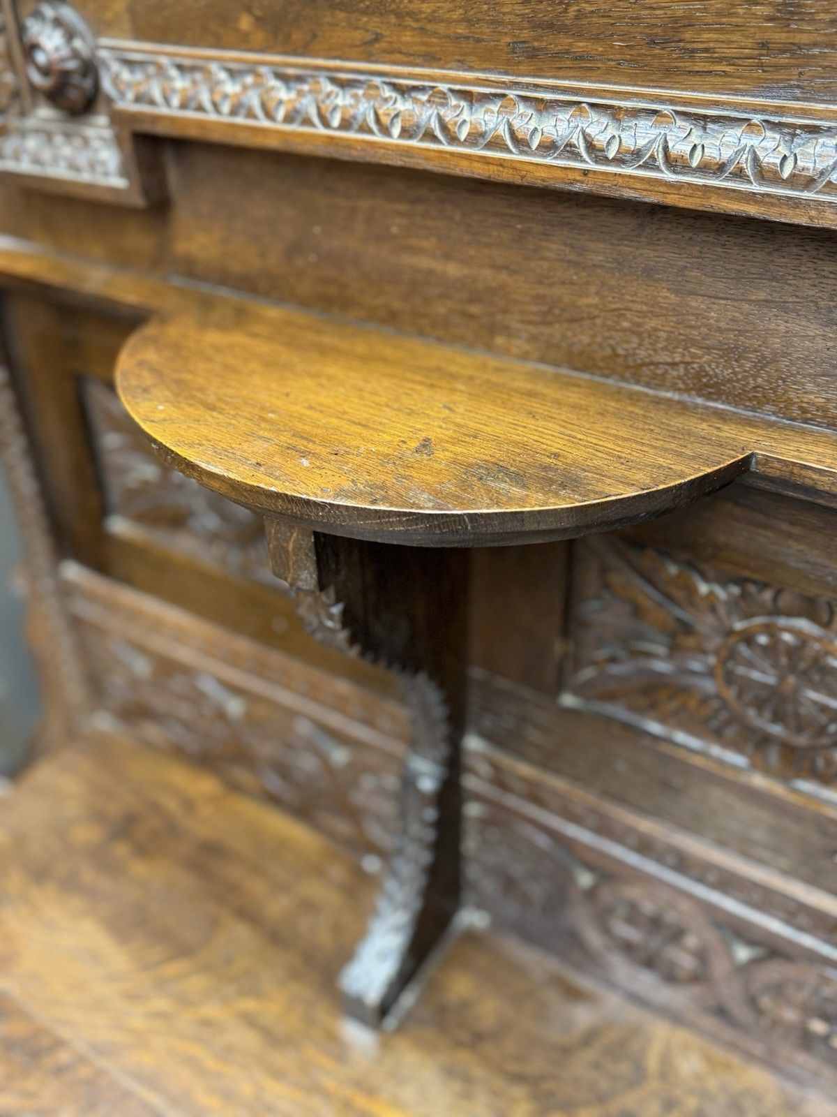 photo furniture Antique Oak Hallway Coat & Hat Stand With Mirror And Storage