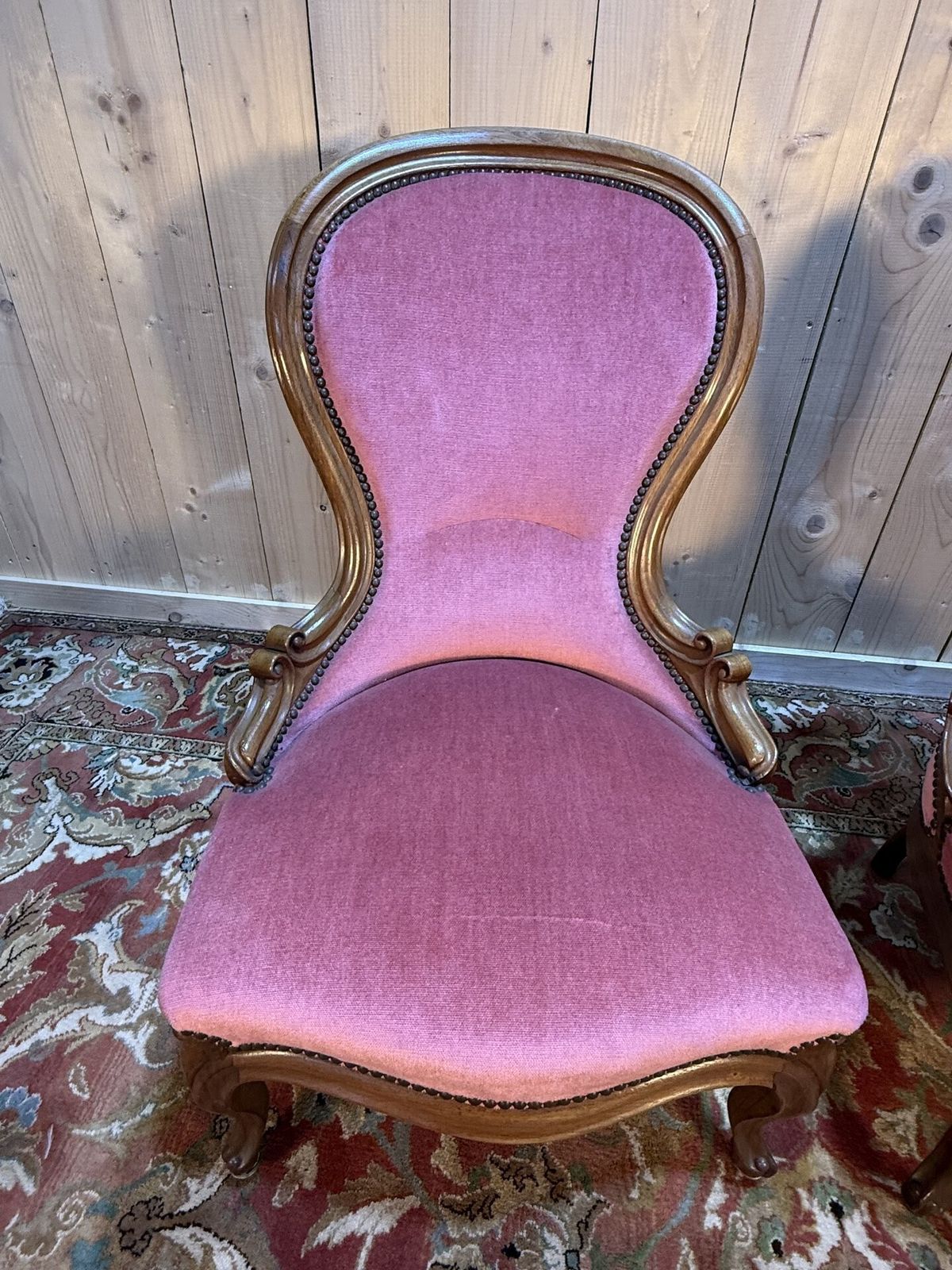 Paire De Chauffeuses Louis Philippe En Noyer Et Velours Rose photo furniture