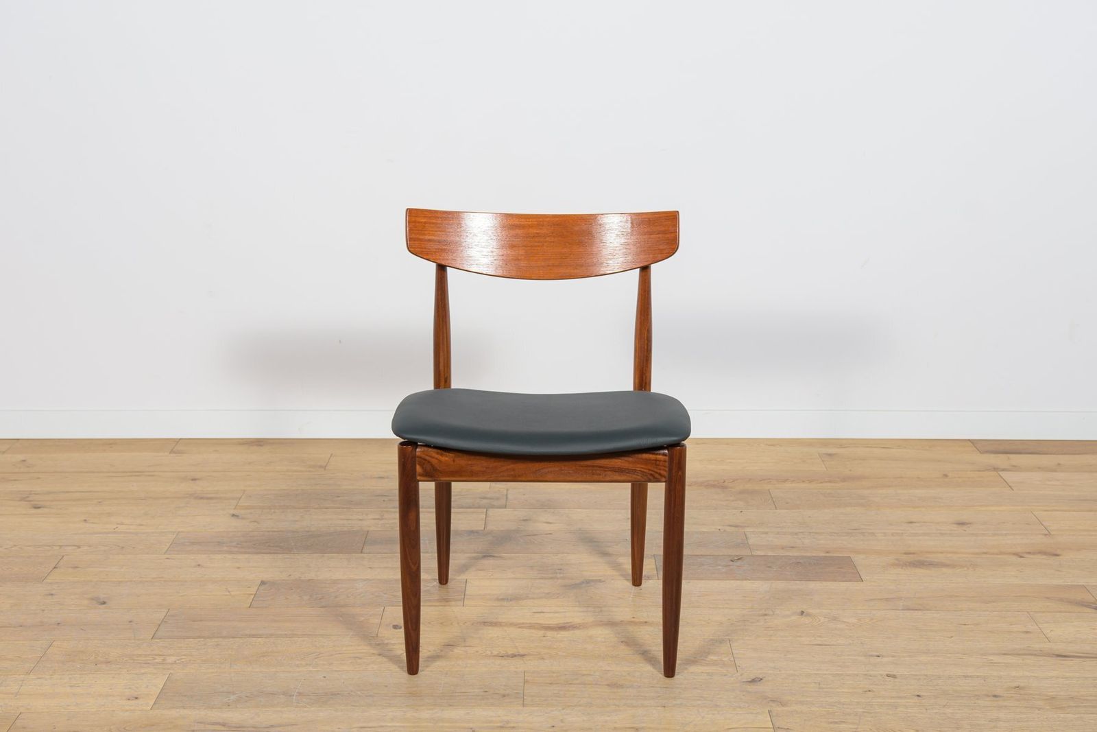 Mid Century Dining Chairs In Teak By Ib Kofod Larsen For G Plan, Great Britain, 1960s, Set Of 4 photo vintage