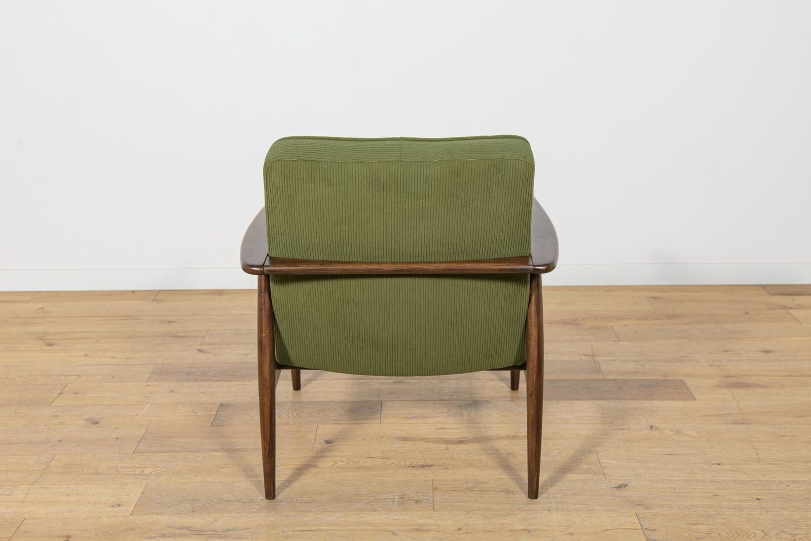 Model 300 192 Armchair By Juliusz Kedziorek For Goscinska Furniture Factory, Poland, 1970s photo vintage