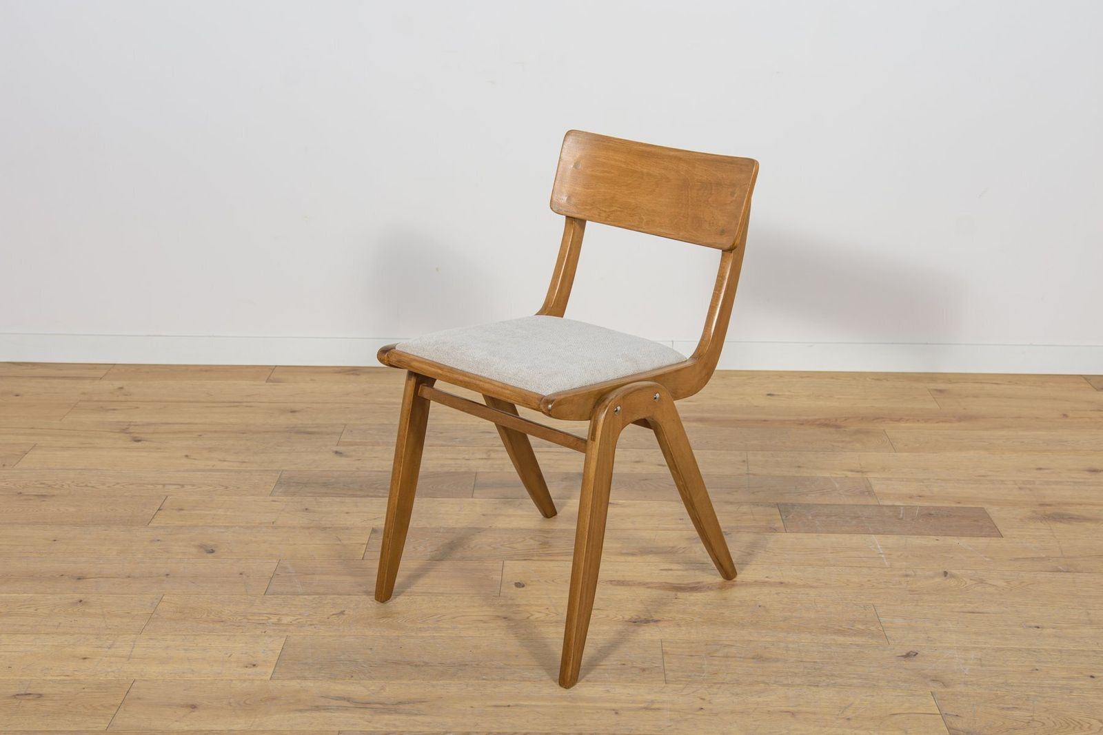 Model 229xb Boomerang Dining Chairs From Goscinski Furniture Factory, Poland, 1960s, Set Of 4 photo vintage