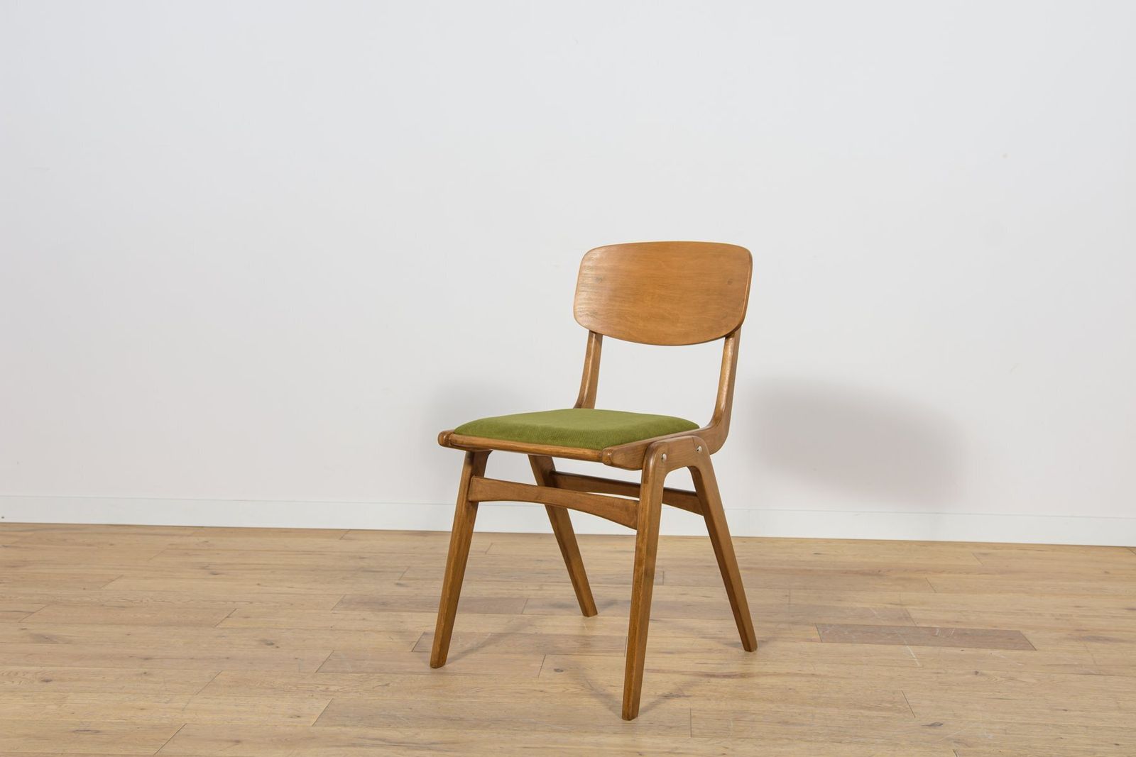 Model 229xb Boomerang Dining Chairs From Goscinski Furniture Factory, Poland, 1960s, Set Of 4 photo vinterior