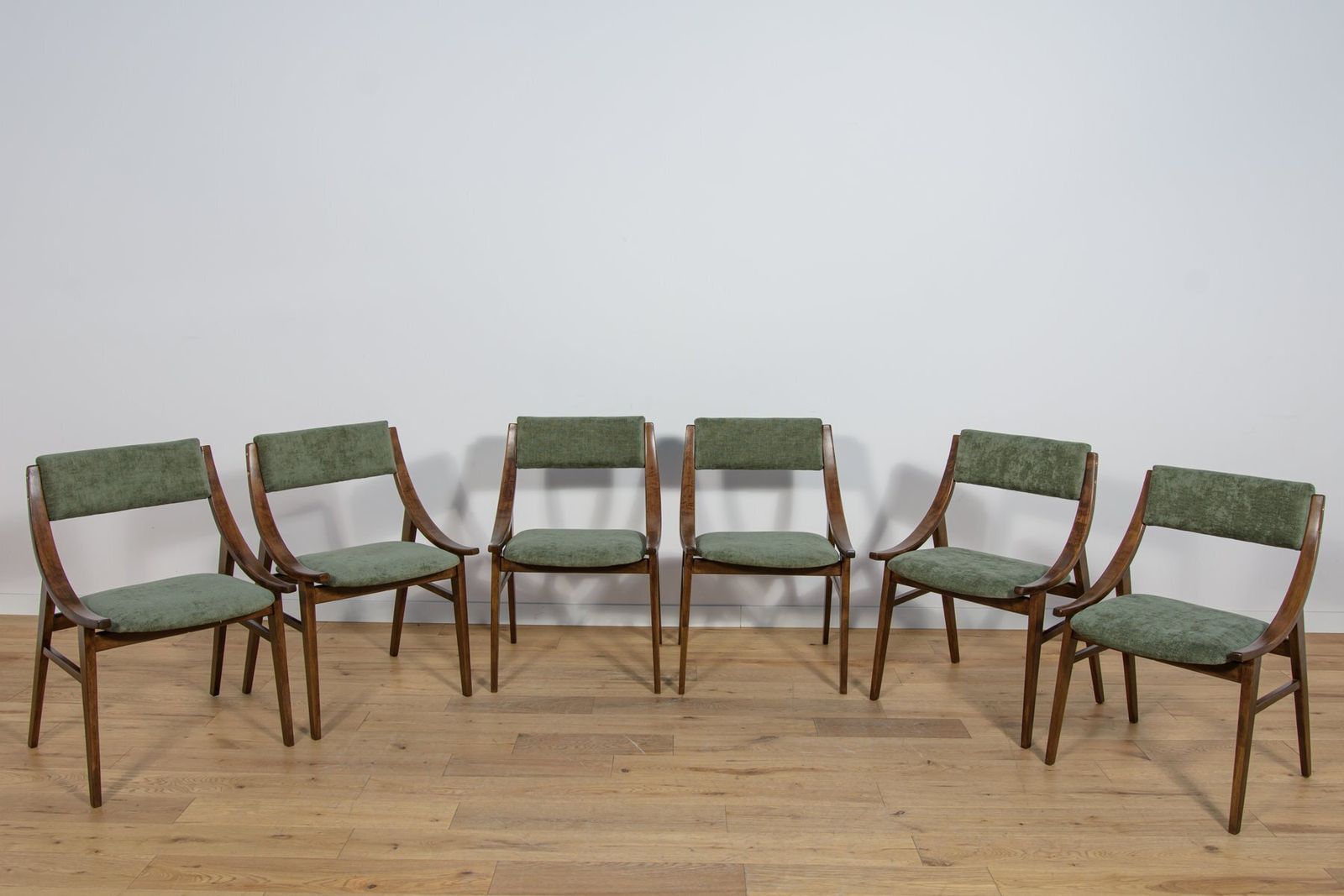 Ski Jumper Chairs By Juliusz Kędziorek For Zamojska Furniture Factory, Poland, 1970s, Set Of 6