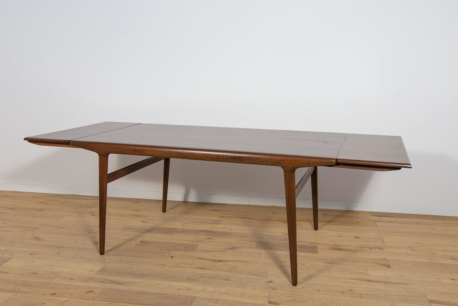 3002.0 Mid Century Modern Teak Dining Table By Johannes Andersen For Uldum Mobelfabrik, 1960s photo
