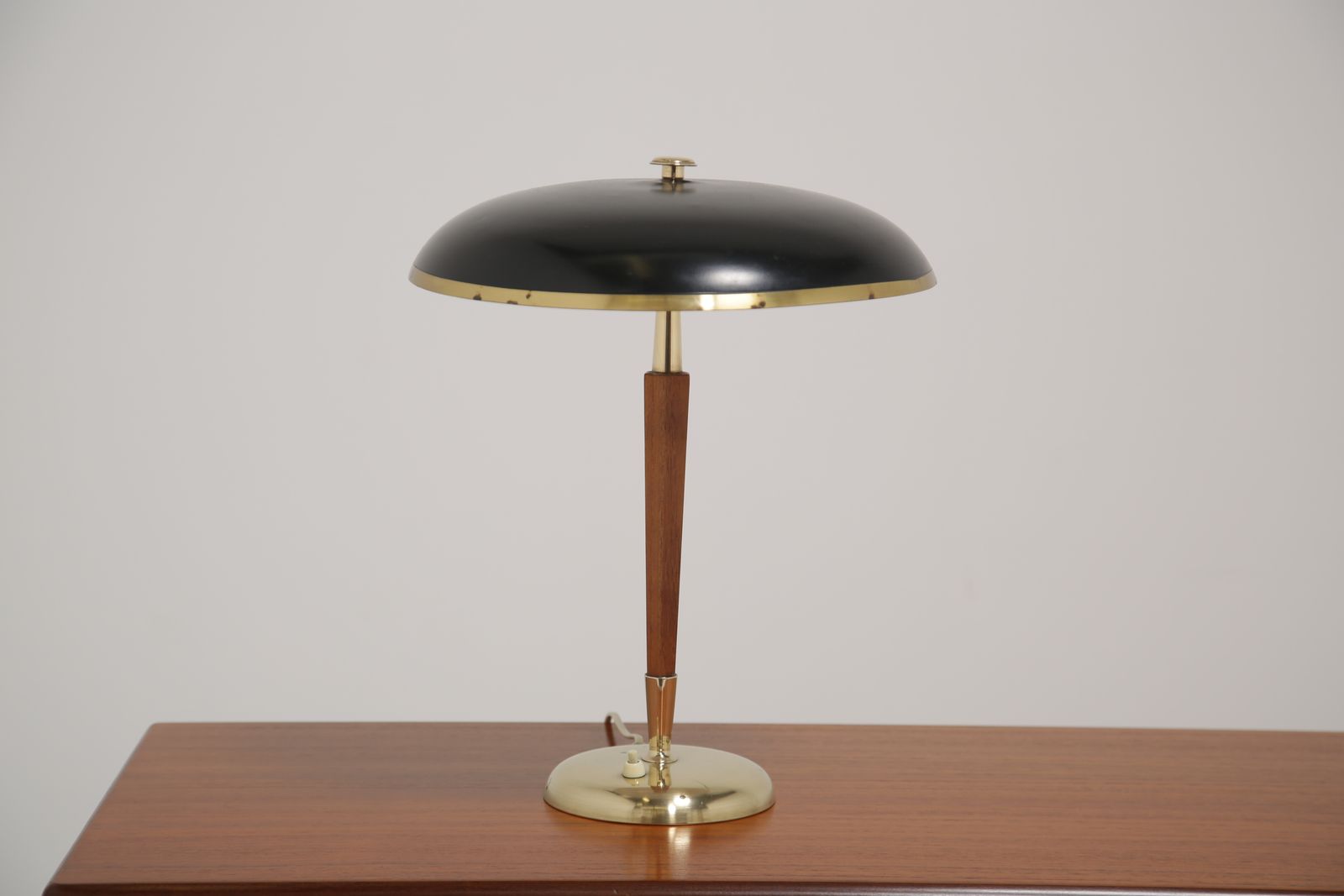 Borens Borås Model 8453: Swedish Mid Century Table Lamp In Brass, Teak, And Lacquered Metal, 1940s/50s
