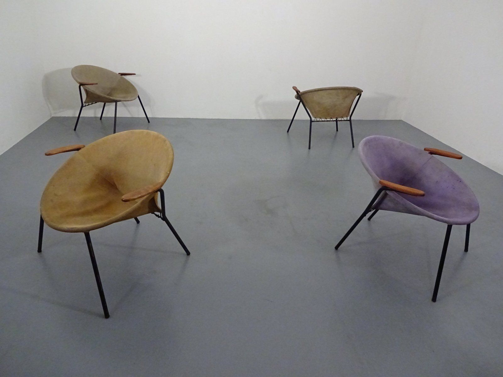 Danish Sueded Balloon Chairs By Hans Olsen For Lea Furniture, 1950s, Set Of 4 photo buy