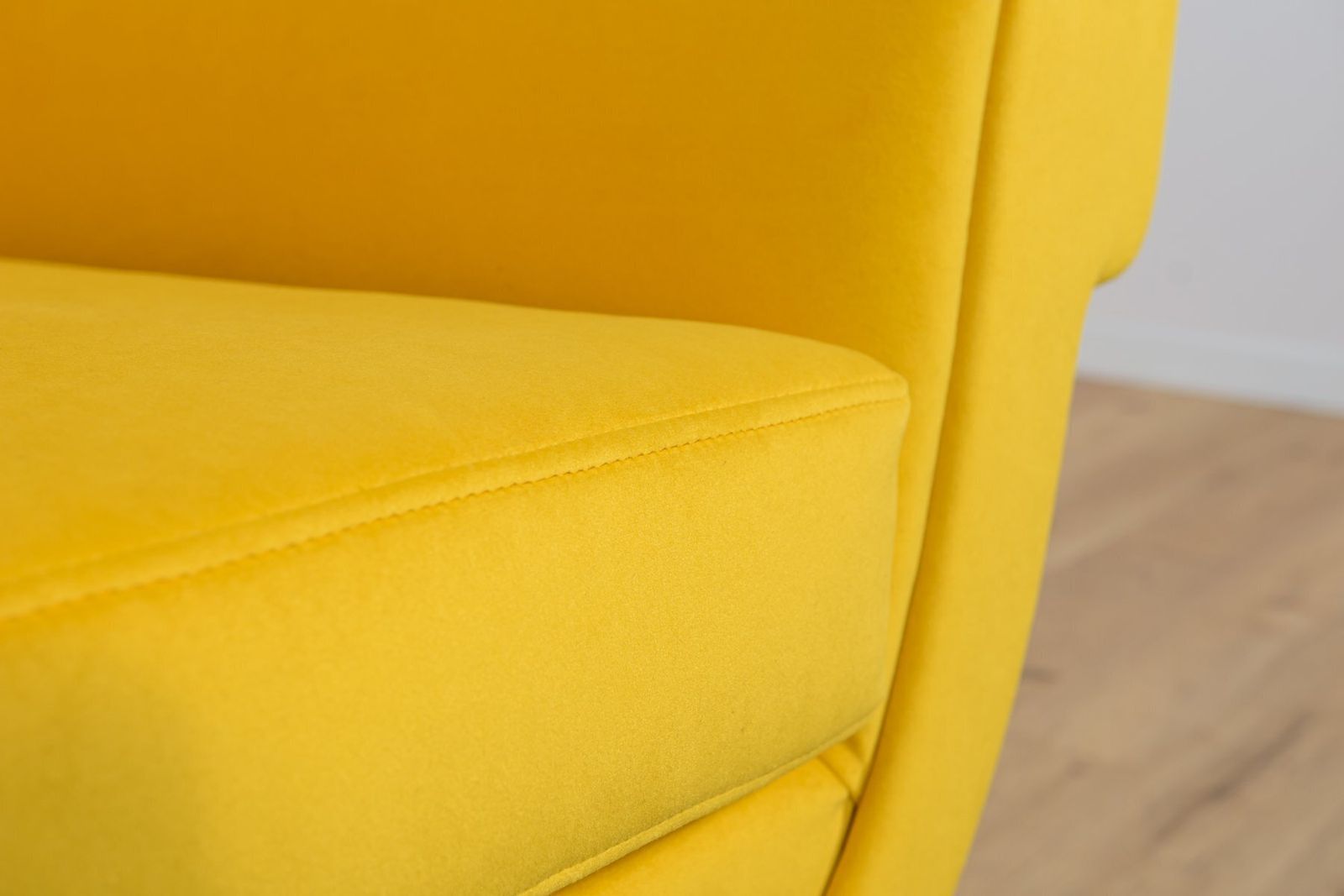 photo vinterior Mid Century Armchair By Gigi Radice For Minotti, 1950s