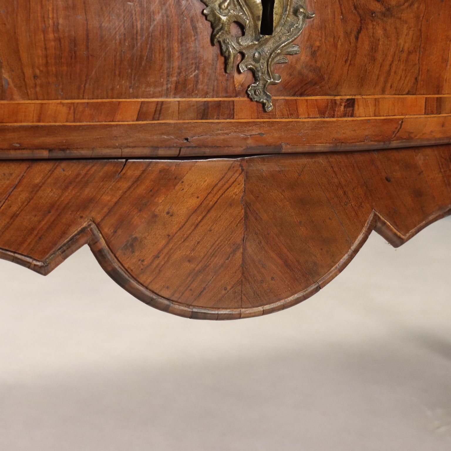 Chest Of Drawers Baroque Walnut Italy XVIII Century photo 5990.0