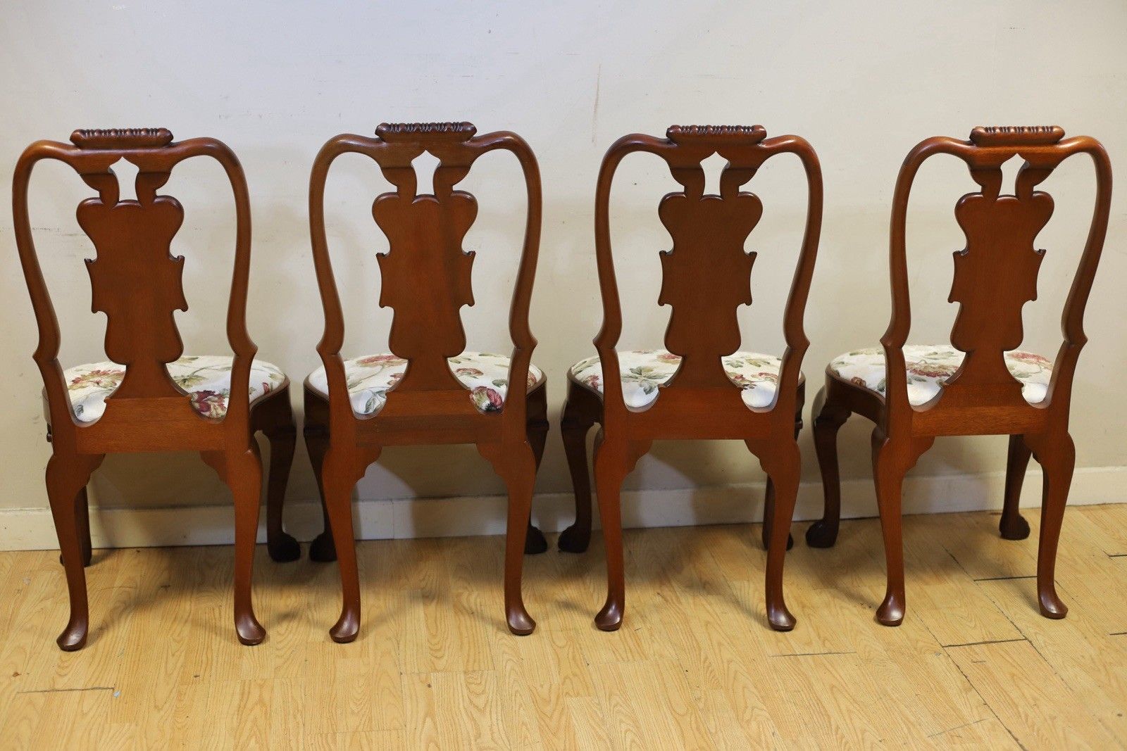 Thomas Messel , Stunning Set Of Ten Walnut Queen Anne Style Dinning Chairs photo 2812.0