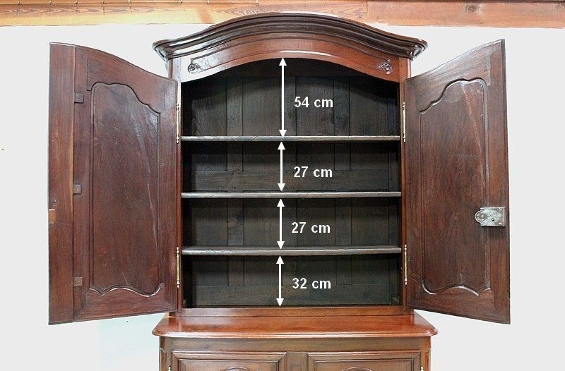photo furniture Buffet Two Body Port Louis XV, 18th Century