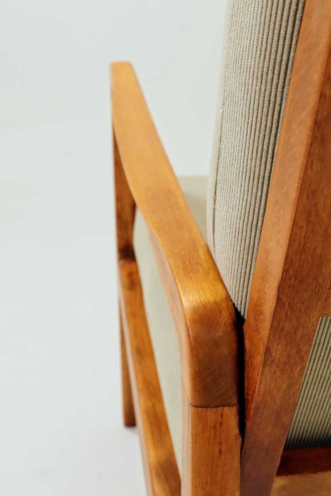 photo furniture Mid Century Fauteuil Vintage Pastelgroen Corduroy Kussen Houten Loungestoel, Jaren 1980