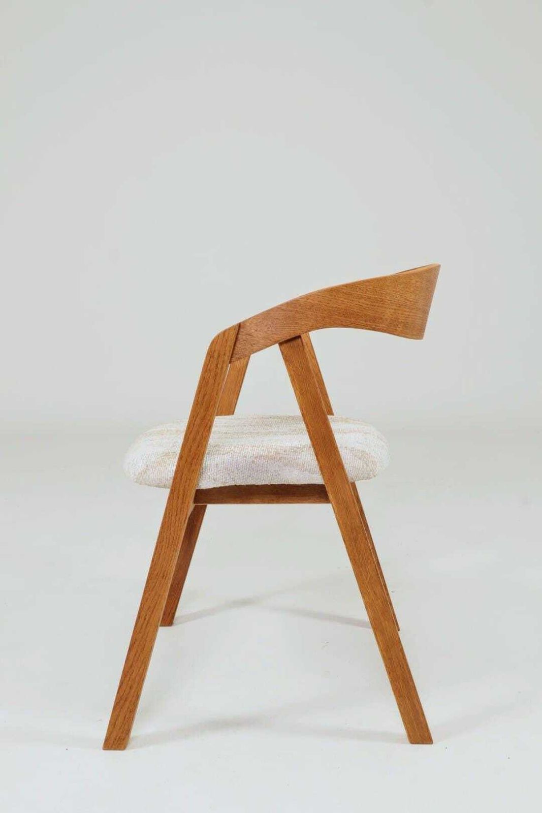 photo furniture Set Of Two Oak Dining Chairs, Natural Wood, Jacquard Fabric