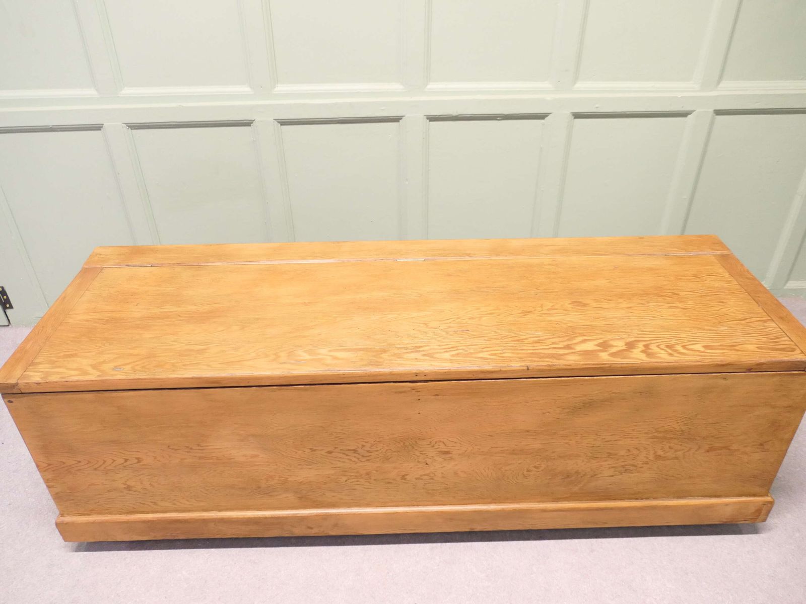 Long Narrow Victorian Pitch Pine Box photo for sale