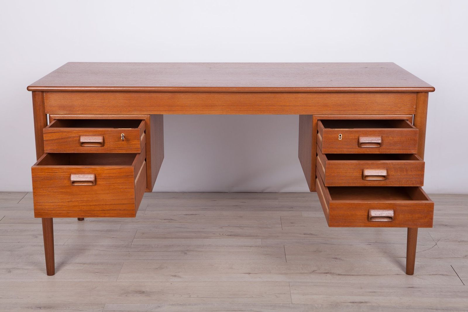 Danish Teak Desk By Børge Mogensen For Søborg Møbelfabrik, 1960s photo 3461.0
