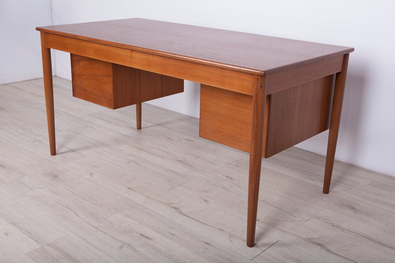 photo furniture Danish Teak Desk By Børge Mogensen For Søborg Møbelfabrik, 1960s