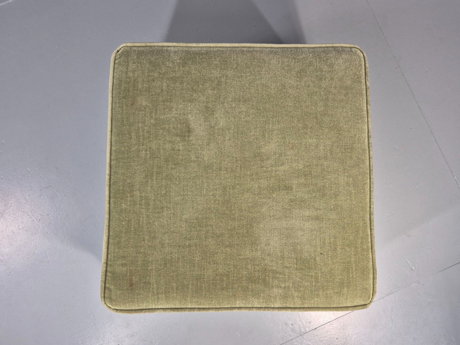 Vintage 1970s Footstool Pouffe Green Velour Retro Eb11483 Mfoo photo vinterior