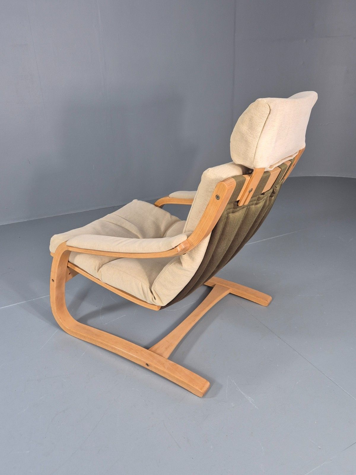 photo for sale Vintage Danish Bentwood Lounge Chair Cantilever Design 1970s Retro Eb11373 Mben