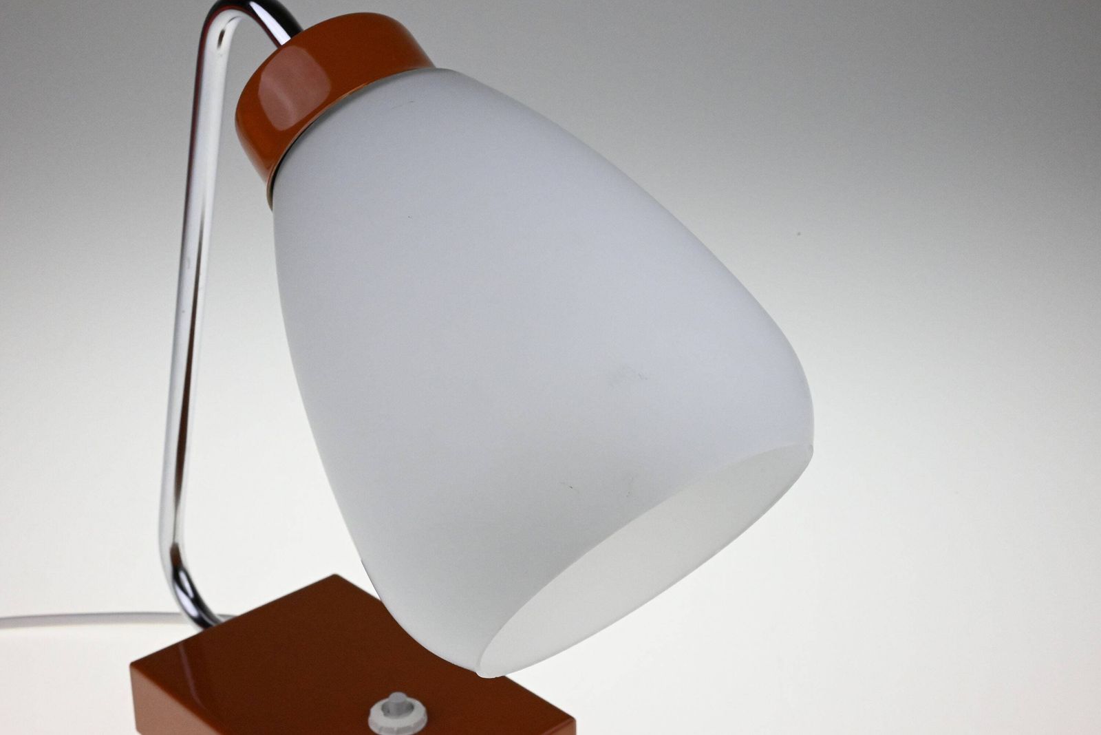 Mid Century Desk Lamp, Table Lamp, Desk Lamp, Bedside Lamp, Mid Century Lamp, Chrome Lamp, Table Light, Retro Lighting, Vintage Lamp photo vintage
