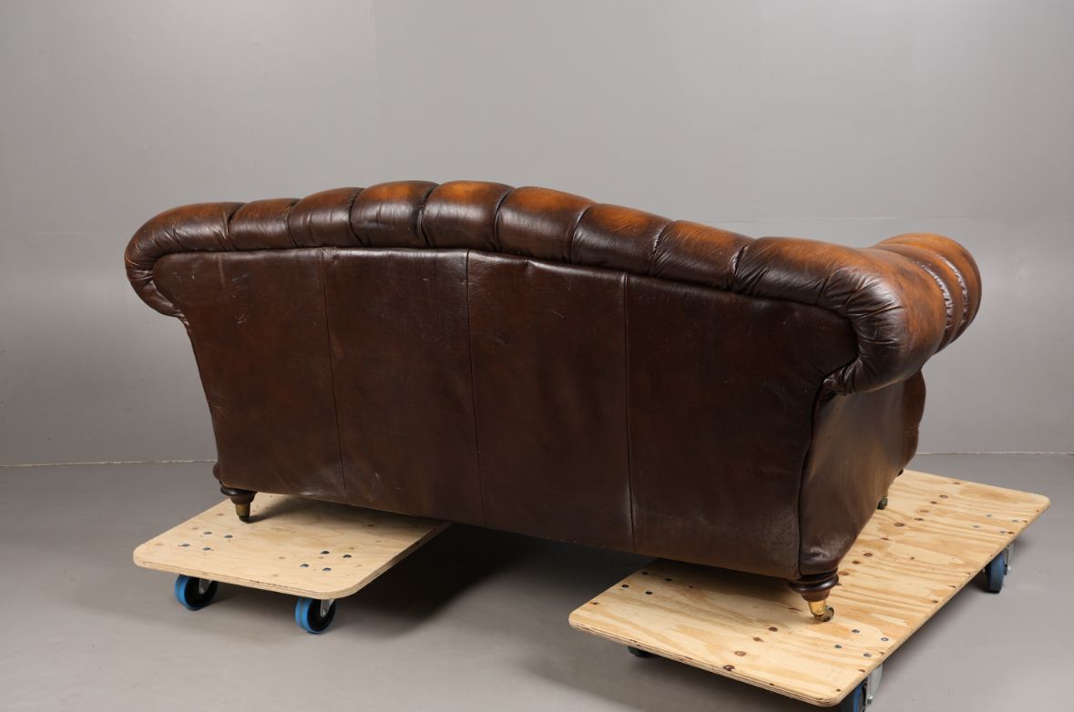 Thomas Lloyd Brown Chesterfield Scroll Arm Sofa photo vinterior