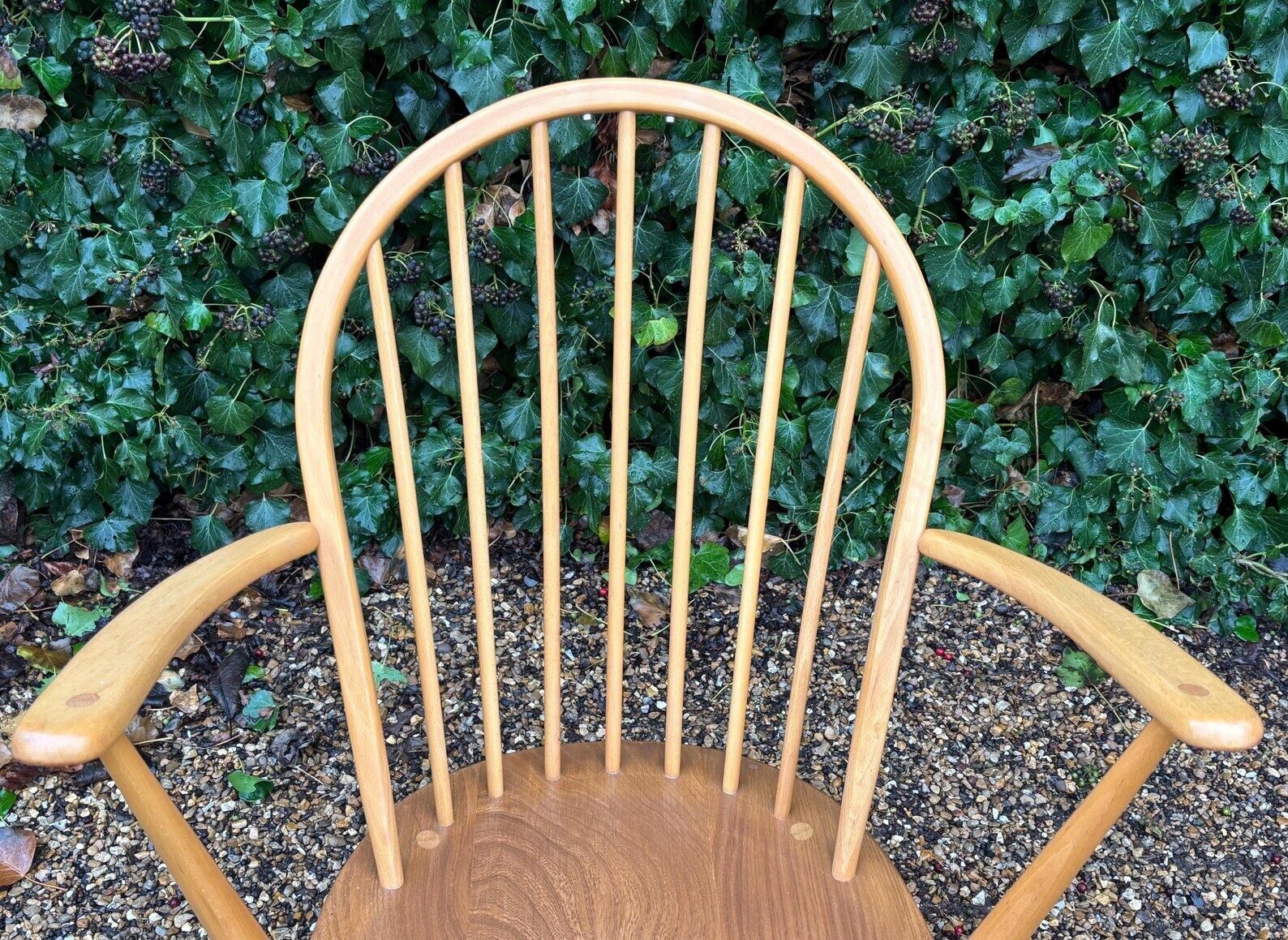 photo furniture Vintage 1960’s Ercol Windsor 305 Tub Chair