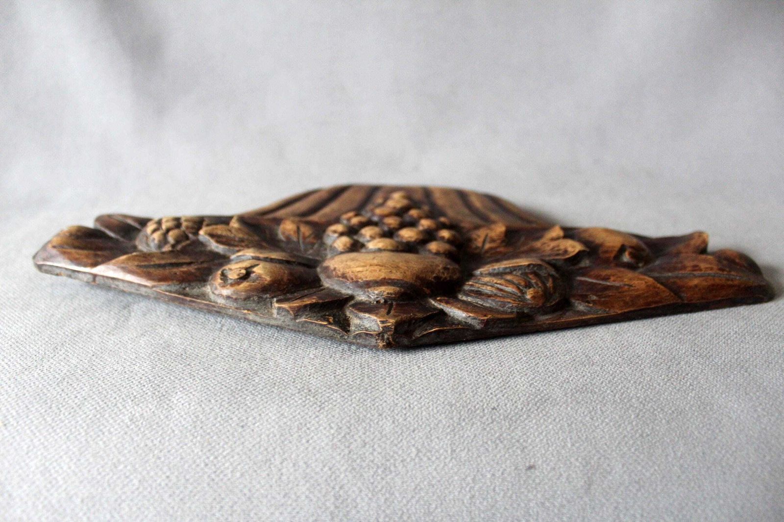 photo vinterior Antique French Hand Carved Wood Ornament, Wood Fruits In Basket, Ornament, Embellishments, Hanging Fruit Wall Sculpture