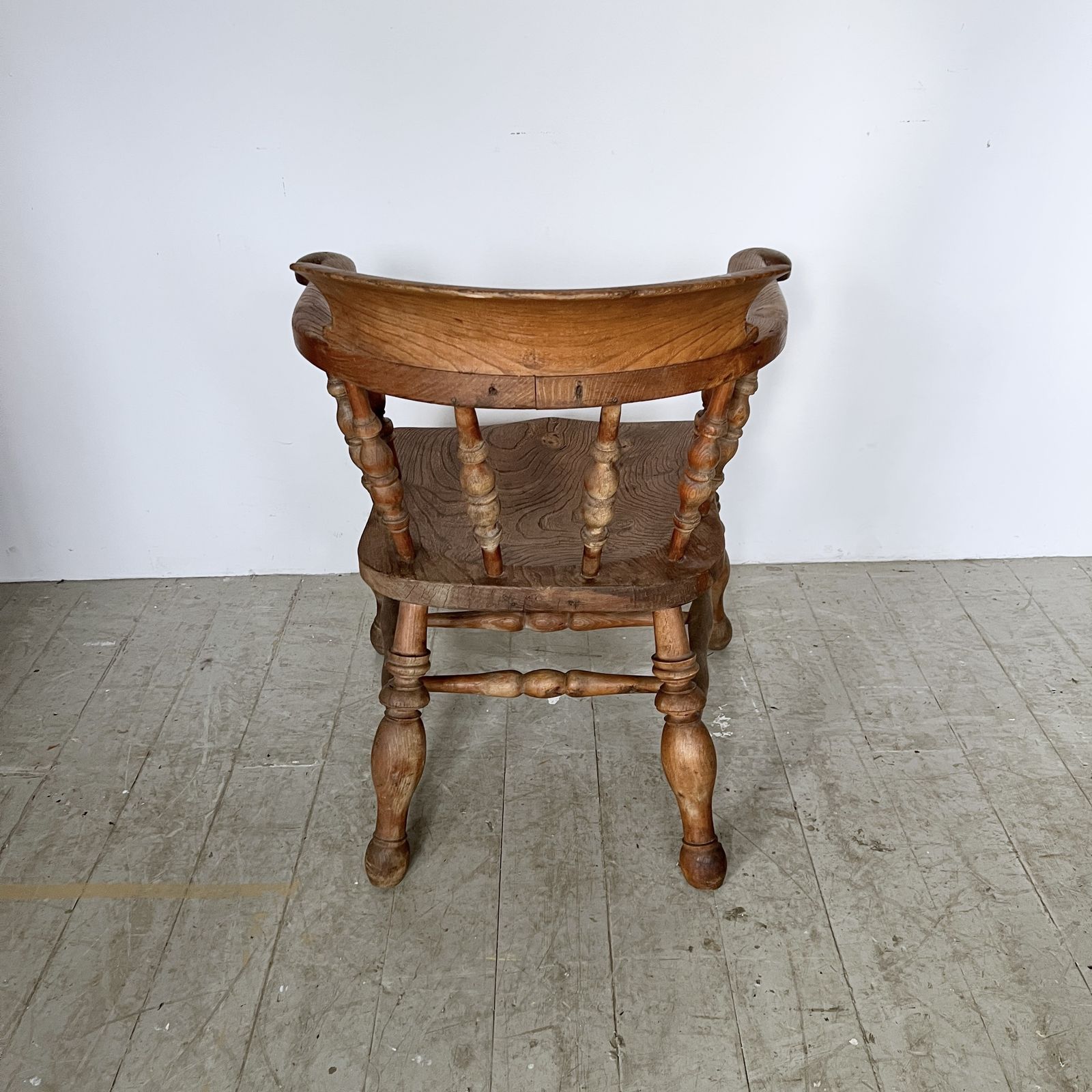 Solid Wood Spindle Back Captain’s Chair photo 295.0