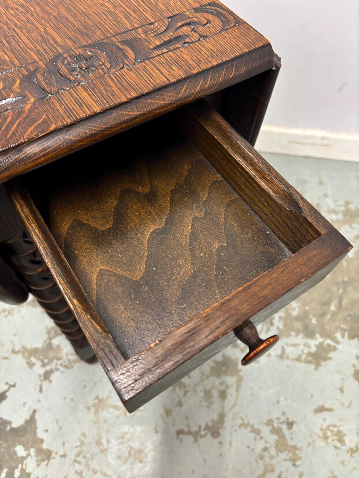 295.0 Vintage Oak Drop Leaf Table Barley Twist Legs Gateleg Style End Table photo