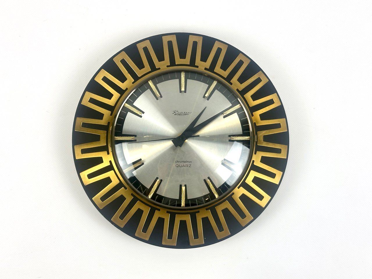 Mid Century Modern Sunburst Wall Clock In Brass Chrometron From Richter Electric, 1960s